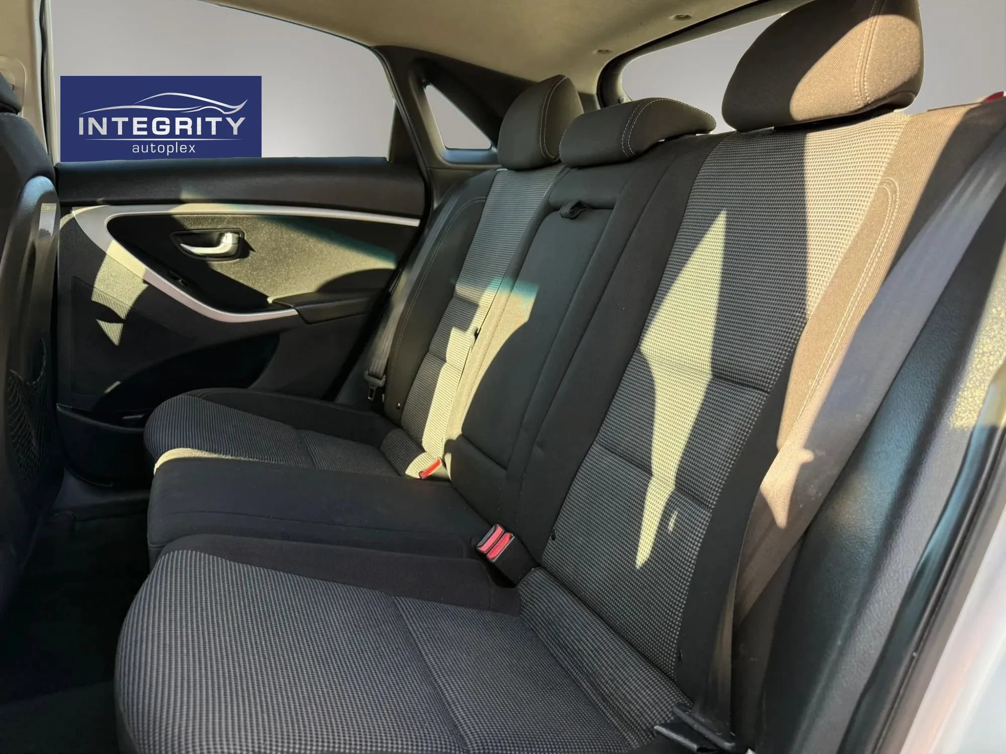 Used 2015 Hyundai Elantra GT FWD image 26