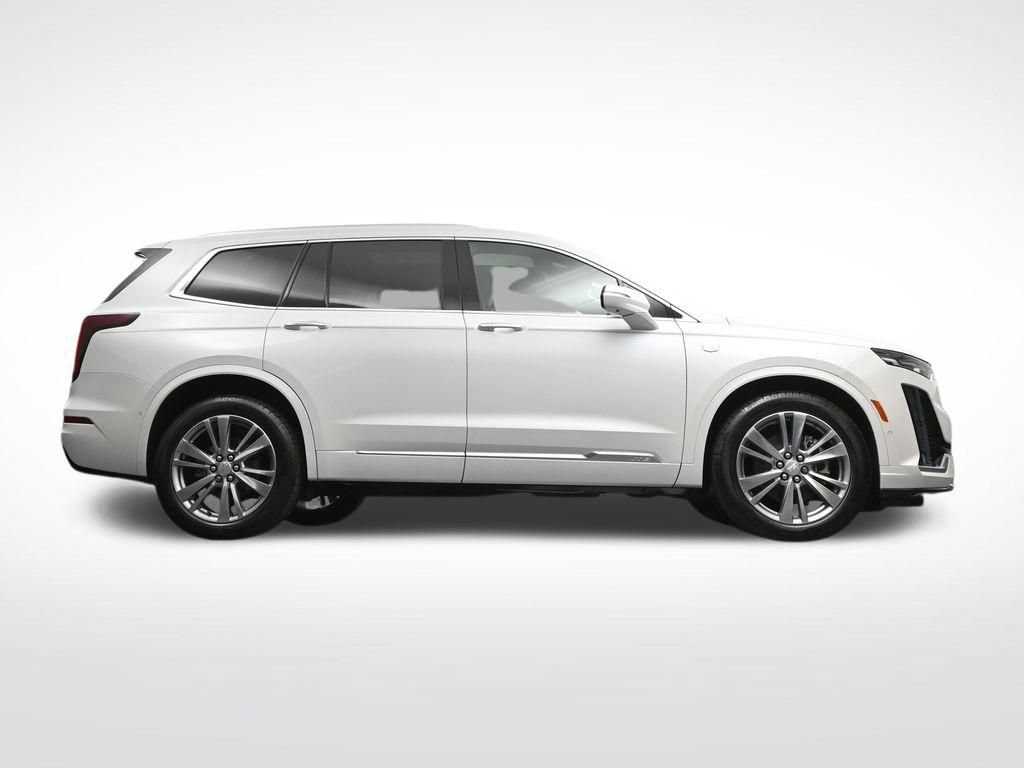 Used 2023 Cadillac XT6 Premium Luxury w/ Technology Package AWD/4WD image 29