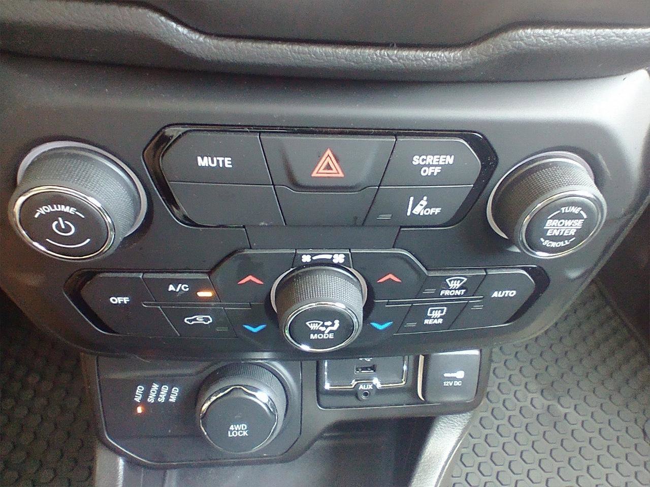 Used 2022 Jeep Renegade Latitude w/ Convenience Group image 36