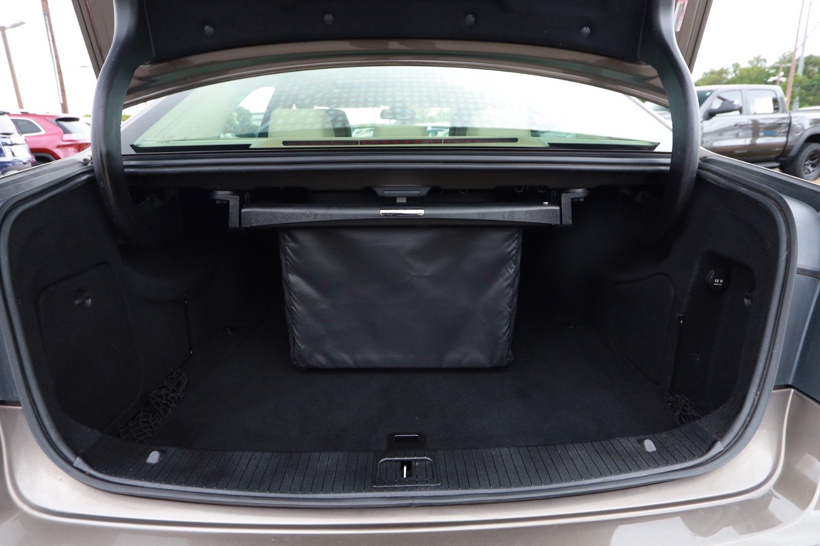 Used 2011 Mercedes-Benz E 350 4MATIC Sedan image 23
