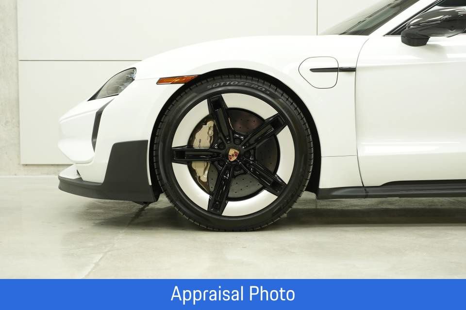 Certified 2026 Porsche Taycan Turbo GT image 39