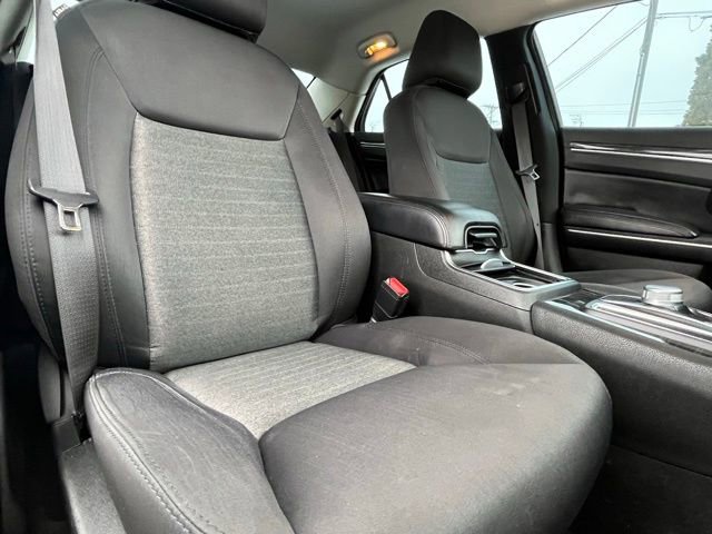 Used 2022 Chrysler 300 Touring w/ Sport Appearance Package image 27