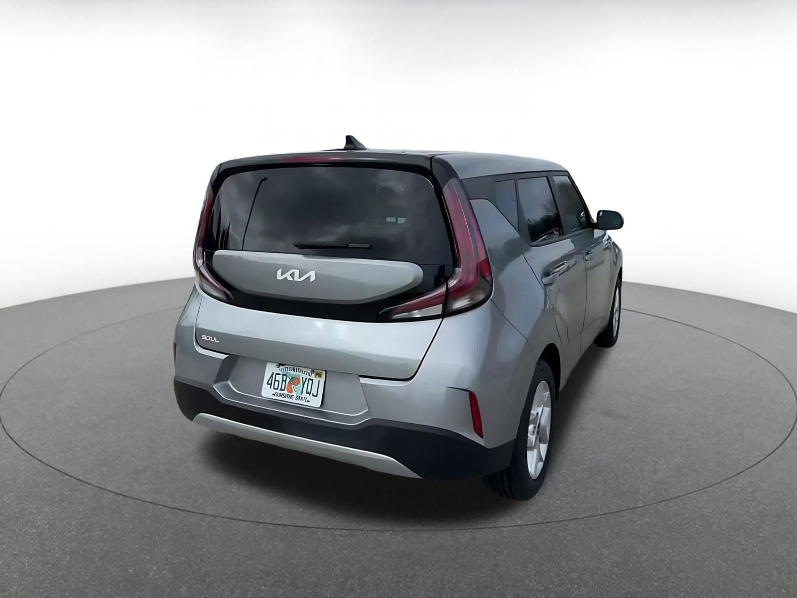 Used 2025 Kia Soul LX w/ LX Technology Package image 14