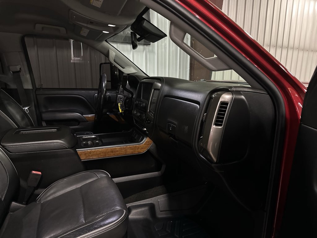 Used 2018 Chevrolet Silverado 2500 High Country w/ Duramax Plus Package image 21