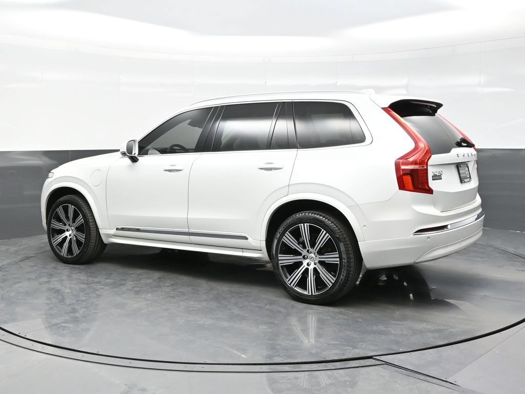 Used 2024 Volvo XC90 T8 Plus w/ Protection Package Premier AWD/4WD image 4