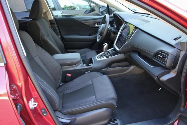 Used 2025 Subaru Outback Premium AWD/4WD image 34