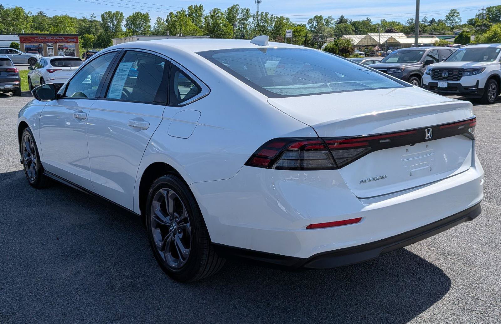 Certified 2023 Honda Accord EX image 9