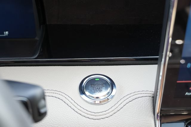 Used 2024 Lincoln Navigator Reserve AWD/4WD image 32