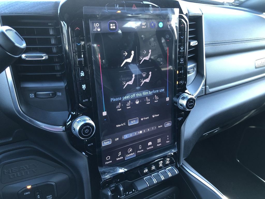 New 2026 RAM 2500 Laramie w/ Night Edition AWD/4WD image 30
