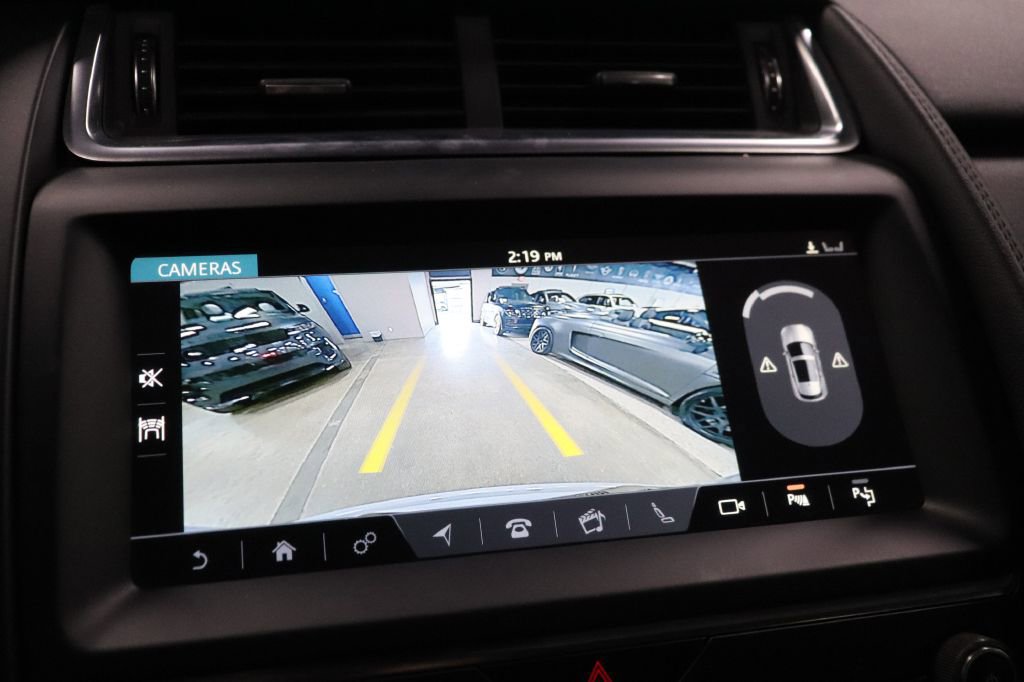 Used 2018 Jaguar E-PACE S image 33