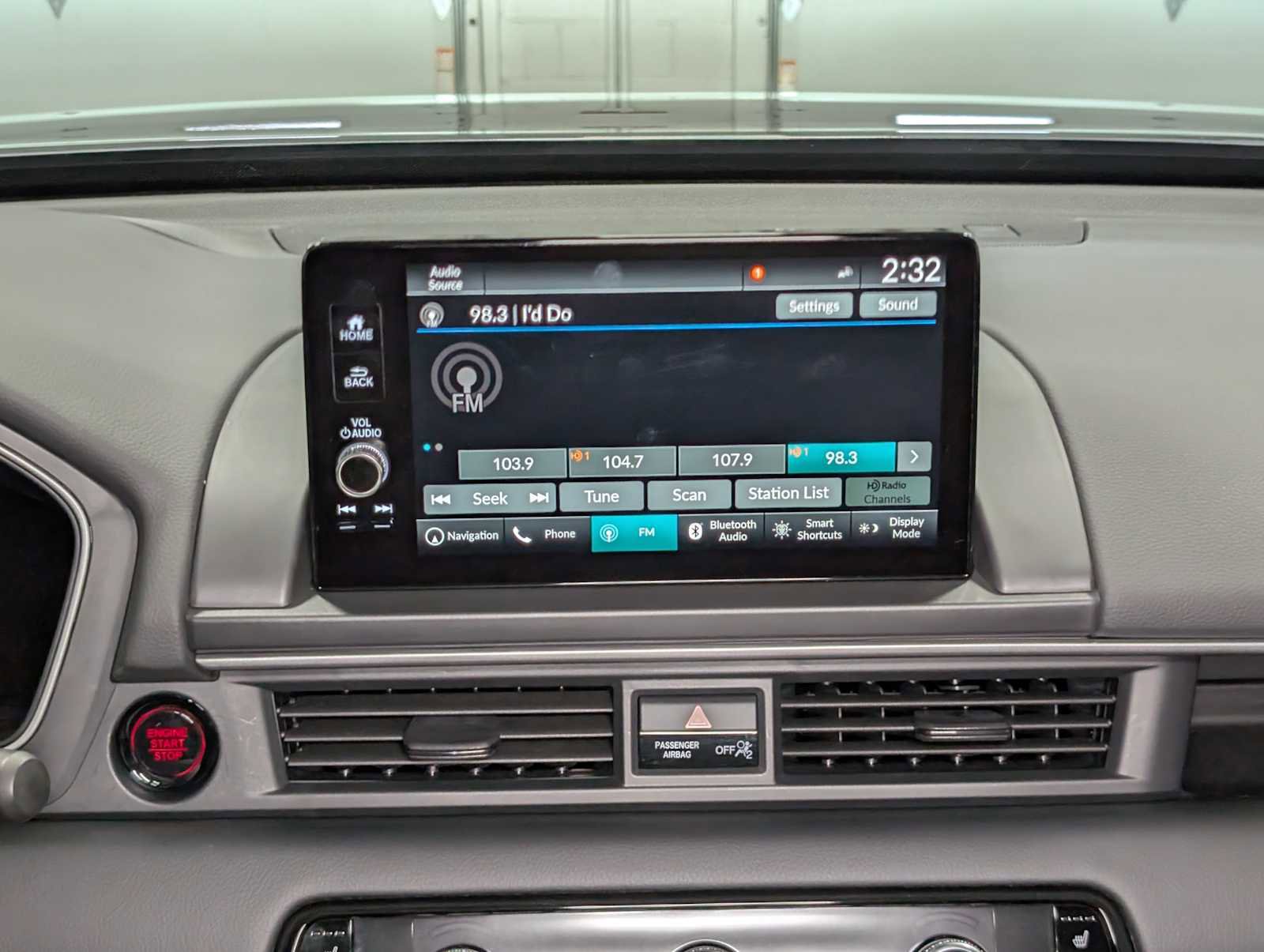 Certified 2025 Honda Pilot Touring image 19