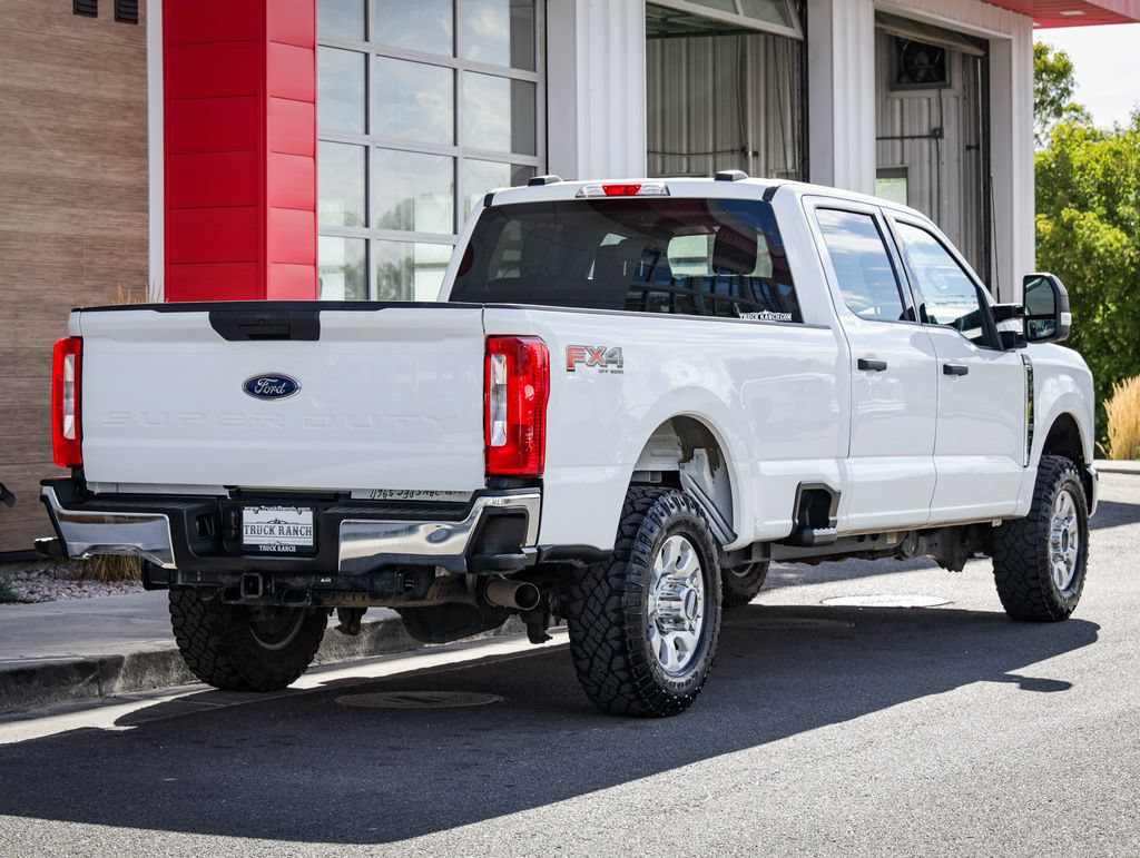 Used 2023 Ford F350 XLT w/ FX4 Off-Road Package AWD/4WD image 3