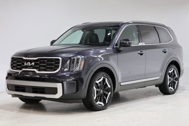 Used 2025 Kia Telluride S AWD/4WD image 3