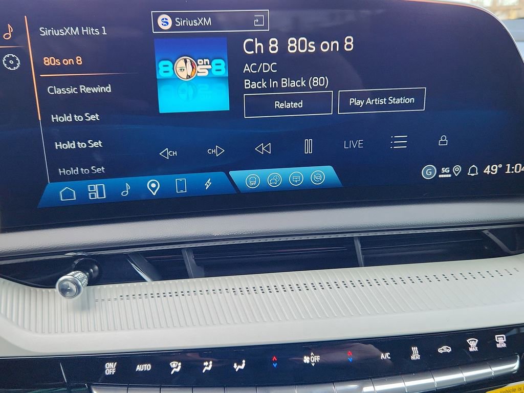 New 2026 Cadillac Optiq Luxury 2 image 14