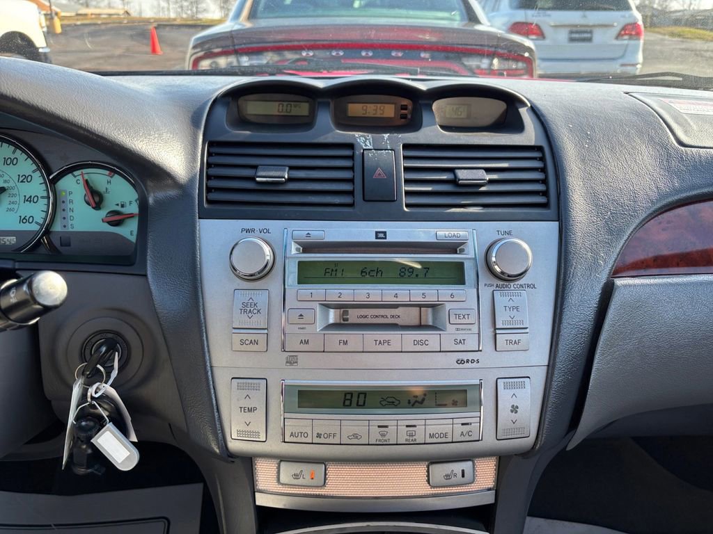 Used 2006 Toyota Solara Convertible image 25