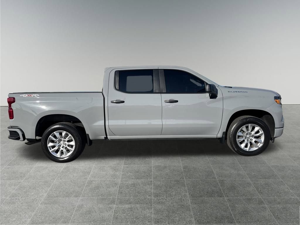 Used 2024 Chevrolet Silverado 1500 Custom image 7