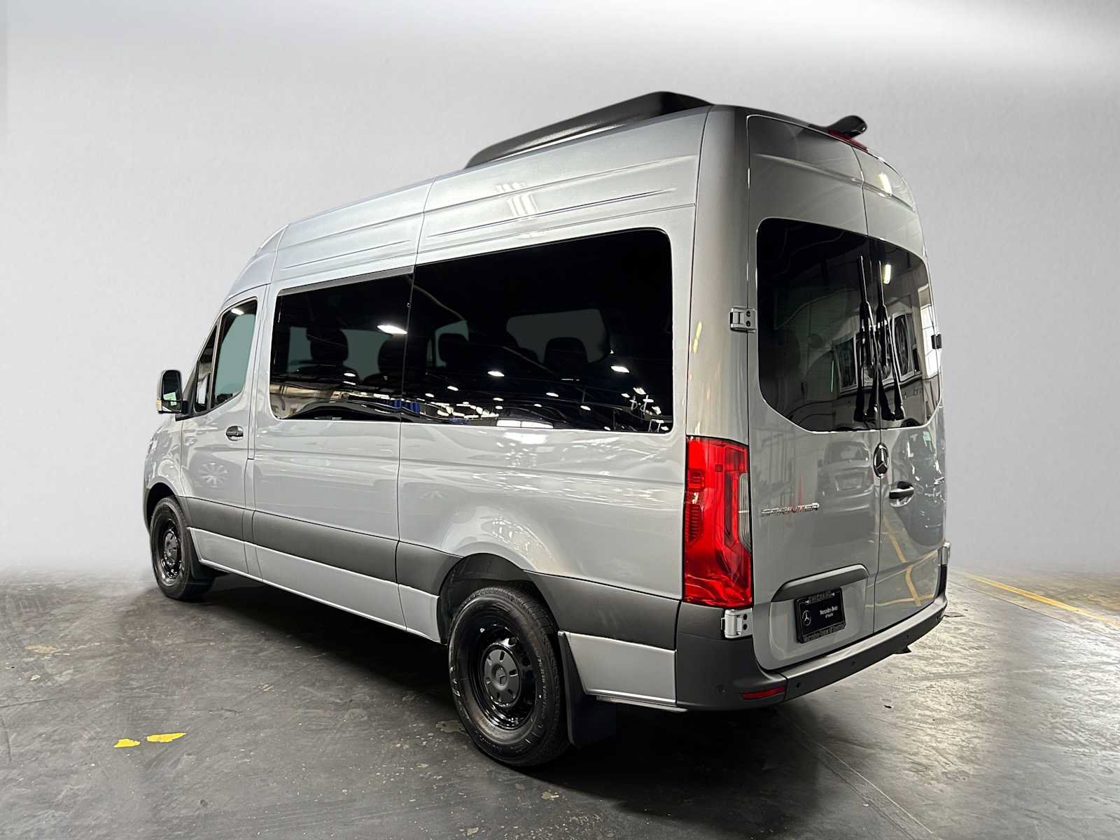 Used 2025 Mercedes-Benz Sprinter 2500 image 5