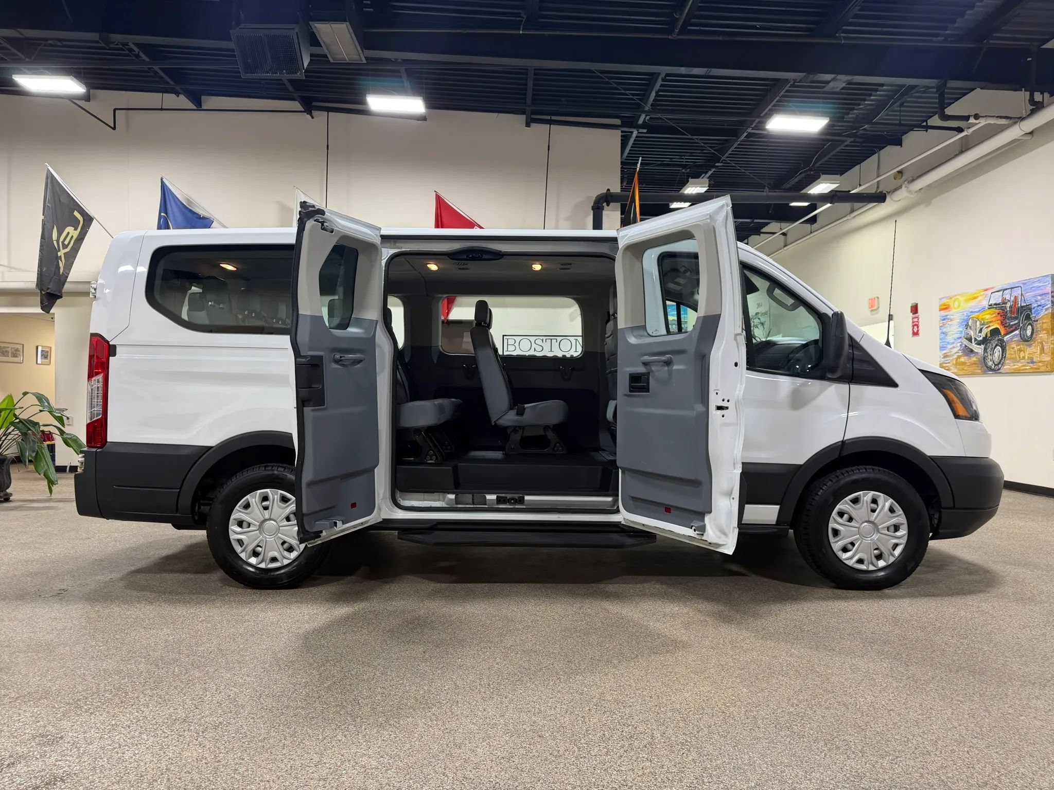 Used 2018 Ford Transit 150 XL RWD image 19