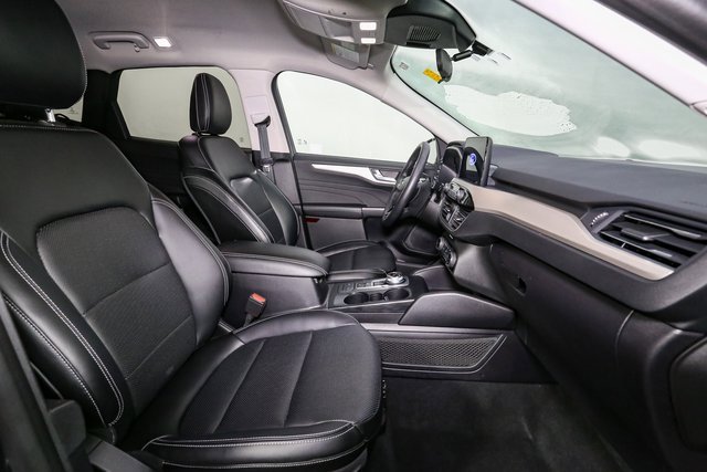Used 2022 Ford Escape SEL image 17