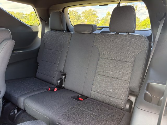 New 2027 Chevrolet Traverse LT w/ Driver Confidence Package FWD image 21