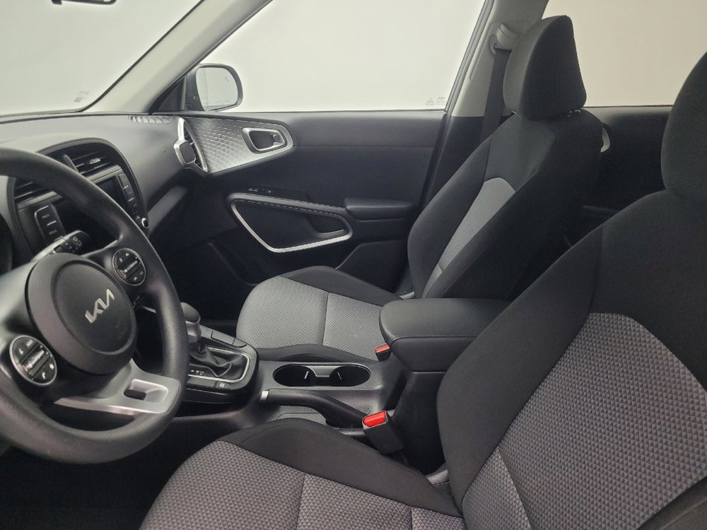 Used 2023 Kia Soul LX w/ Option Group 015 image 17