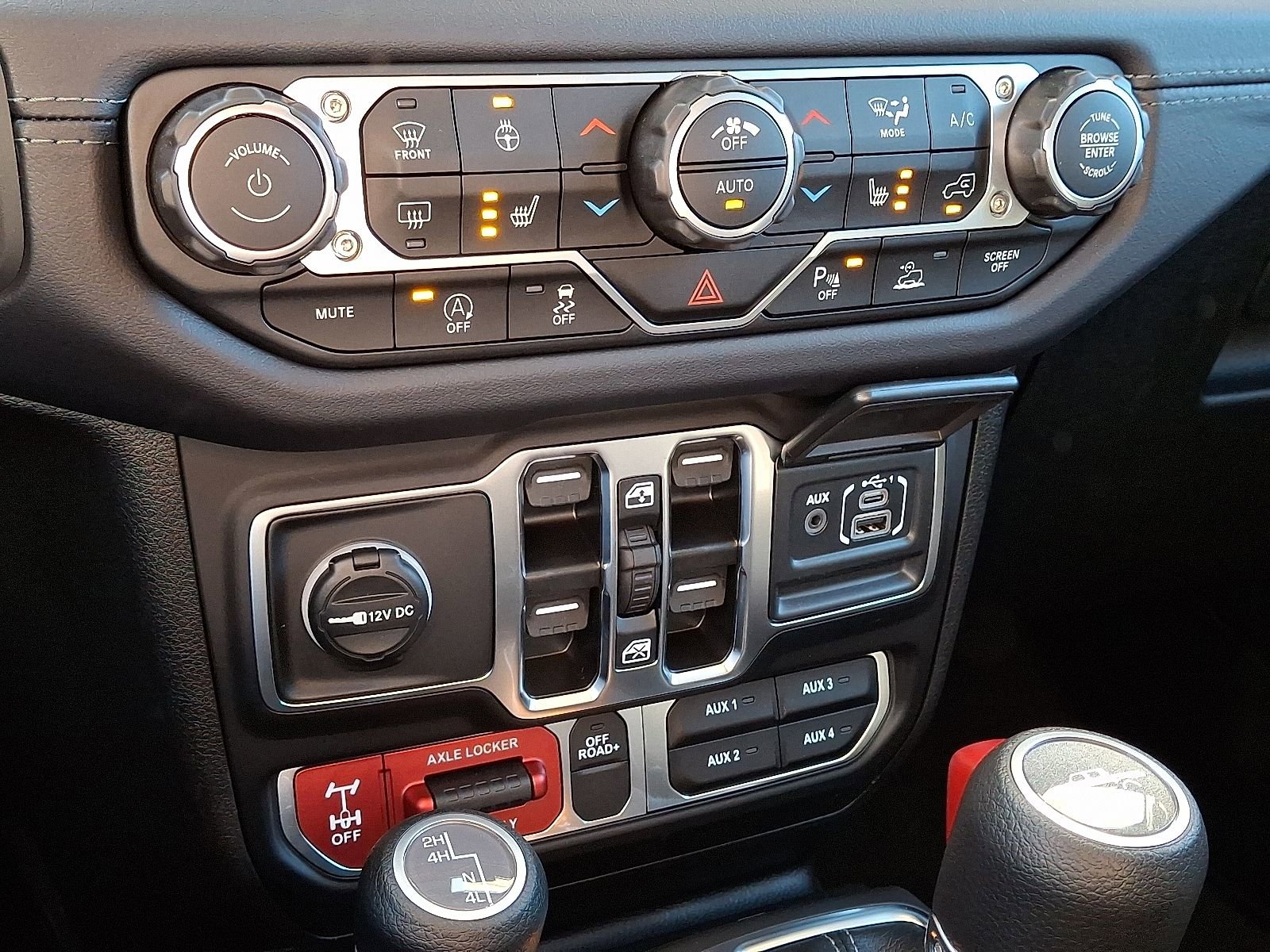 New 2025 Jeep Gladiator Mojave w/ Safety Group AWD/4WD image 10