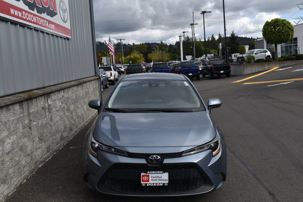 Certified 2022 Toyota Corolla LE FWD image 2