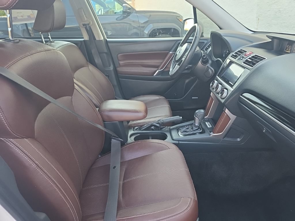 Used 2018 Subaru Forester 2.5i Touring AWD/4WD image 9