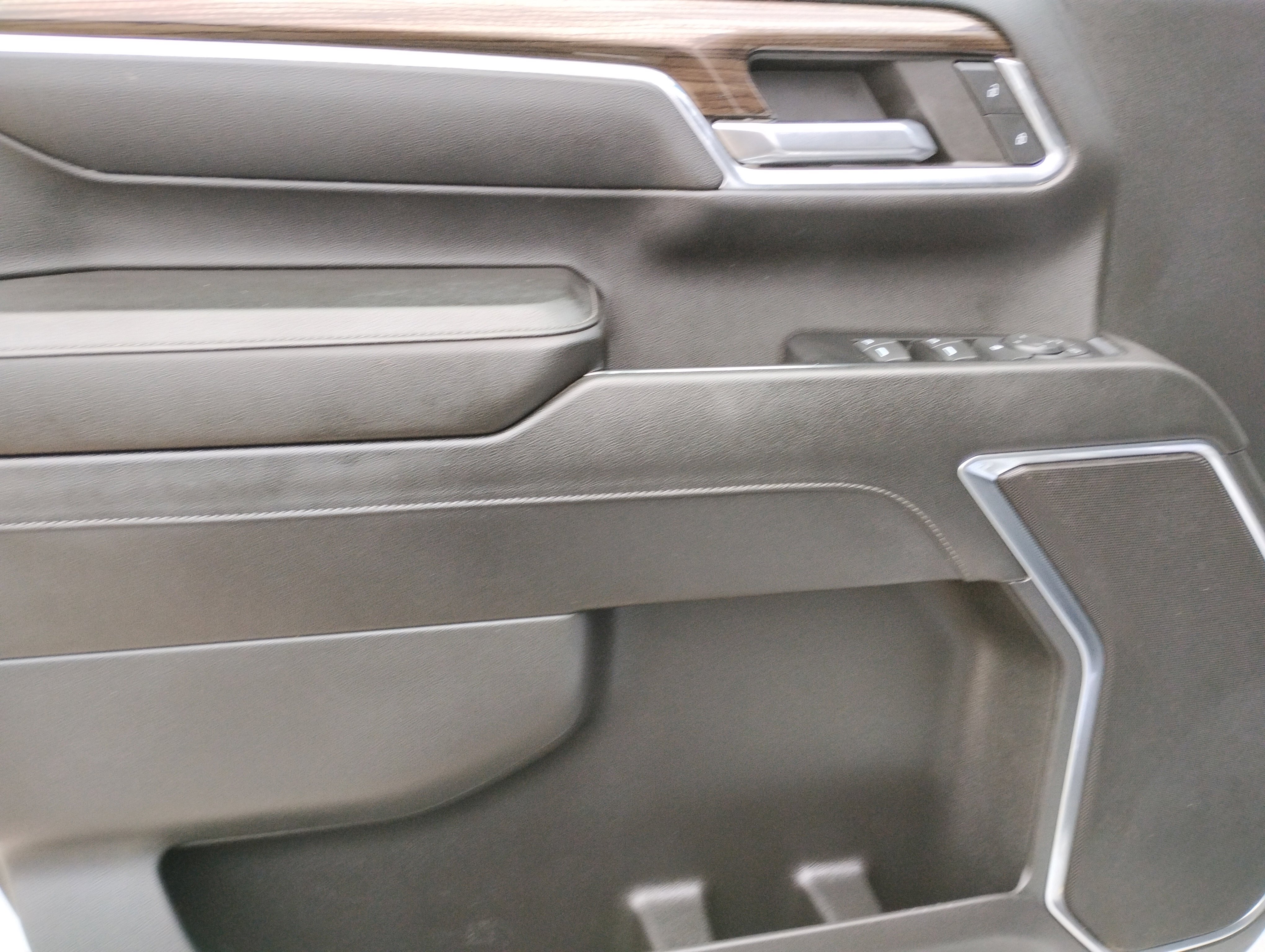 Used 2024 Chevrolet Silverado 2500 LT image 15