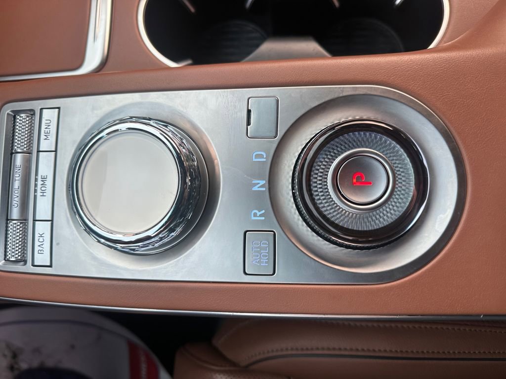 Used 2022 Genesis GV70 2.5T w/ Advanced Package image 32