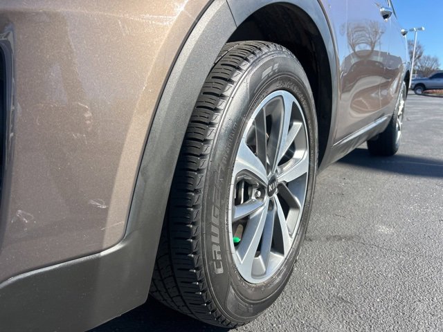 Used 2019 Kia Sorento EX w/ EX Touring Package image 12