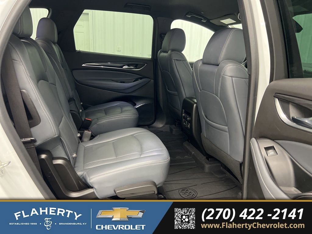 Used 2024 Buick Enclave Premium image 13