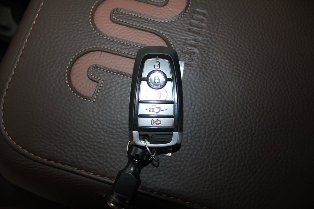 New 2026 Ford F250 King Ranch w/ FX4 Off-Road Package image 56