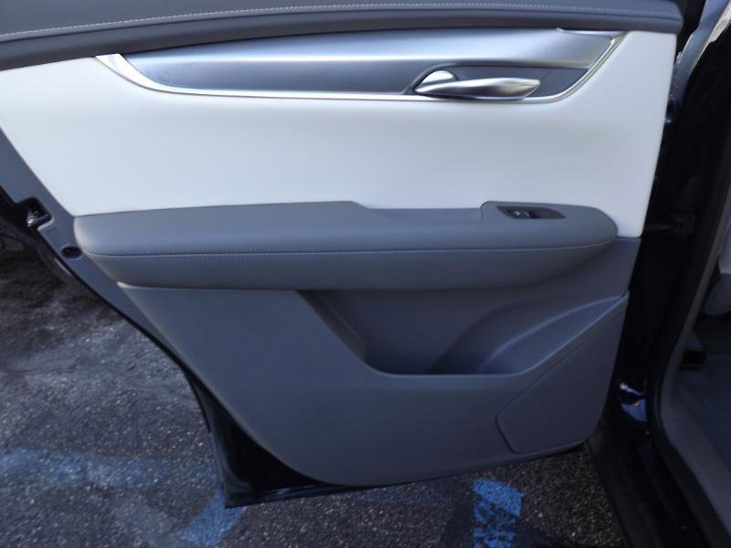 Used 2021 Cadillac XT5 Premium Luxury w/ LPO, Floor Liner Package image 27