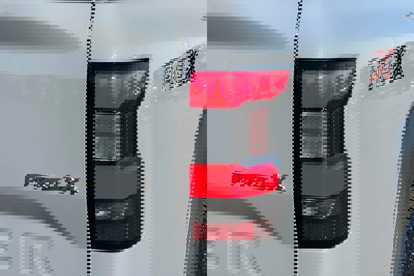 Used 2022 Nissan Frontier Pro-X w/ Pro-X Premium Package image 32