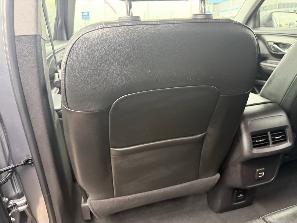 Used 2024 GMC Terrain SLT image 31