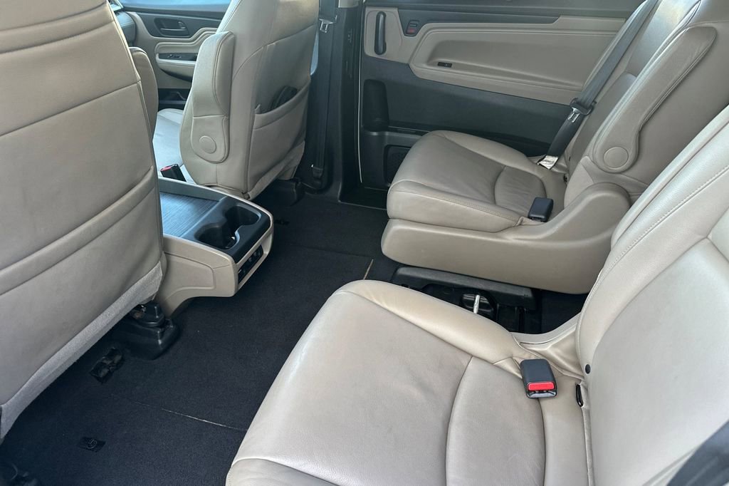 Used 2018 Honda Odyssey Touring image 12