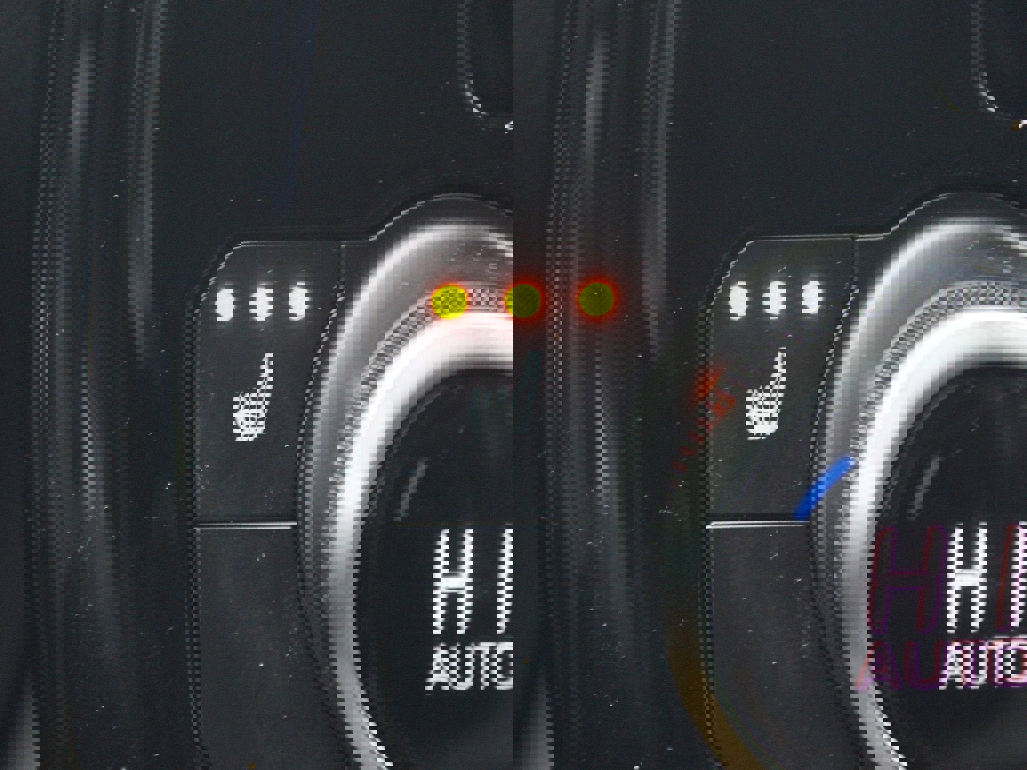 Used 2024 Toyota Highlander XLE image 8