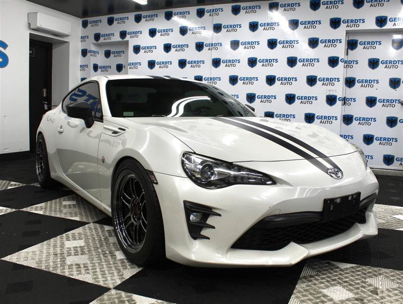 Used 2017 Toyota 86 860 Special Edition RWD image 5