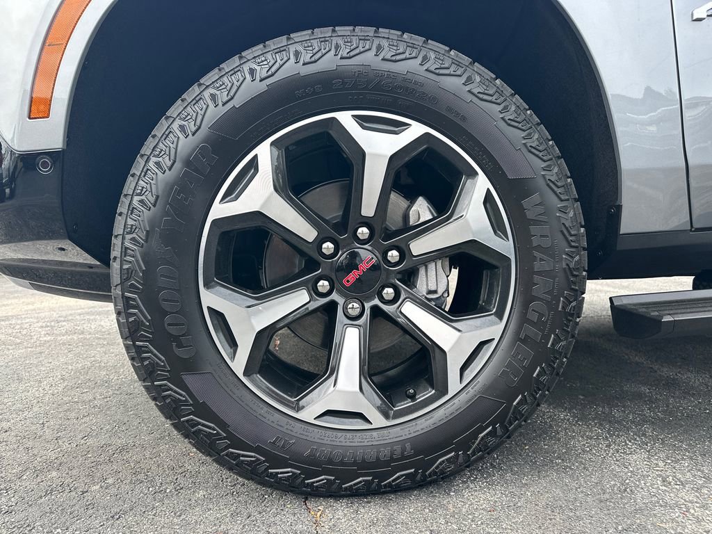 New 2026 GMC Yukon AT4 w/ AT4 Premium Plus Package image 12