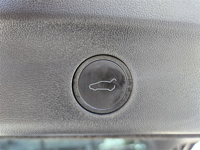 Used 2025 Tesla Model Y Long Range image 18