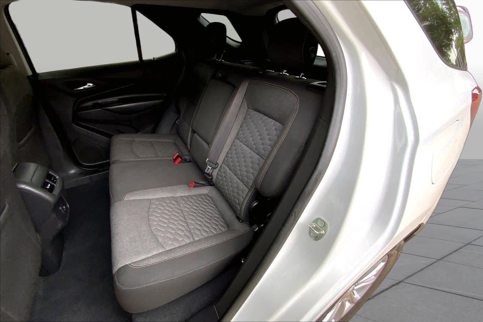 Used 2019 Chevrolet Equinox LT FWD image 17
