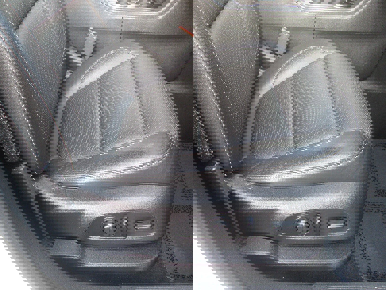 Used 2018 GMC Acadia SLT image 13