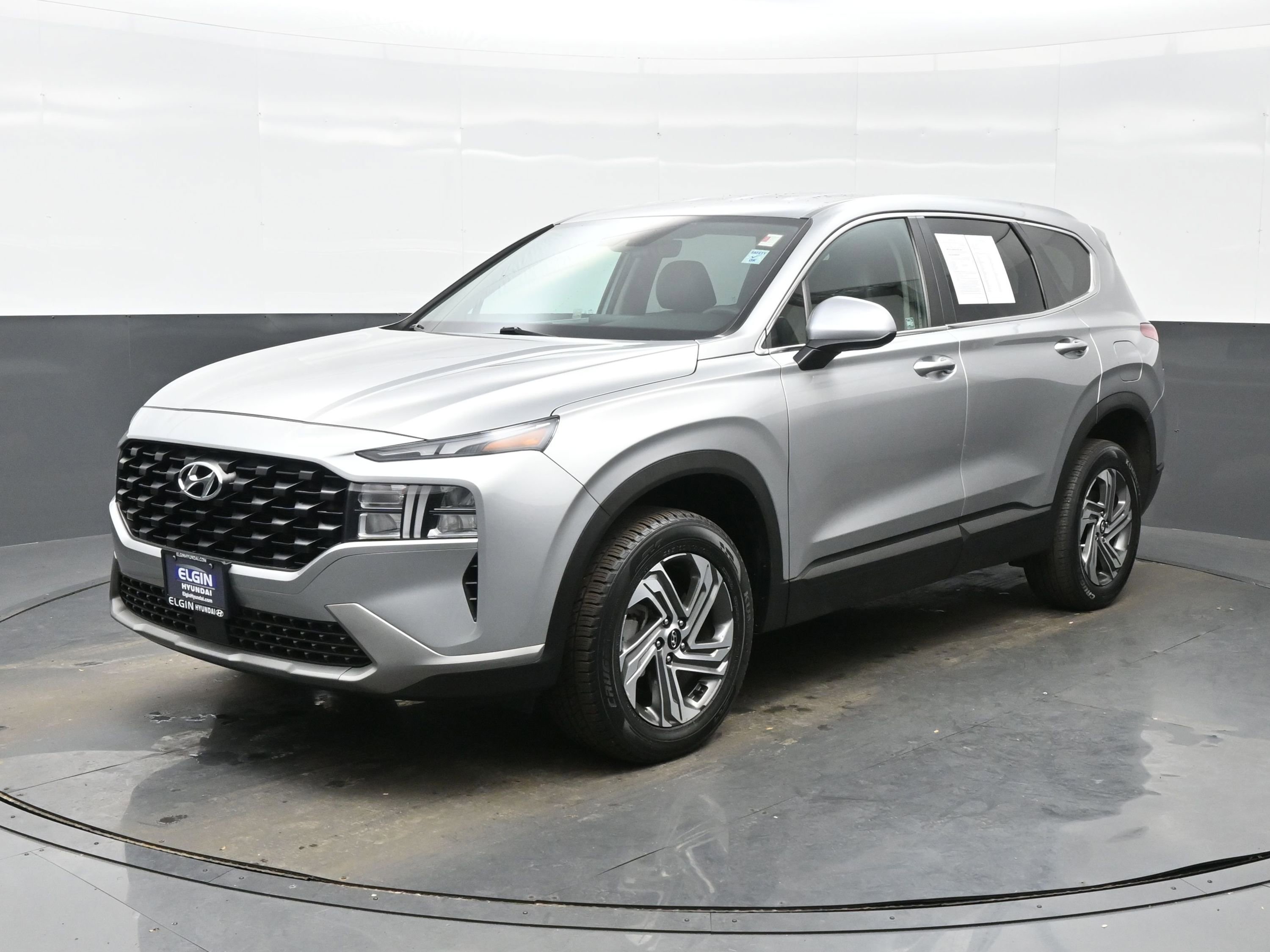 Certified 2021 Hyundai Santa Fe SE image 2