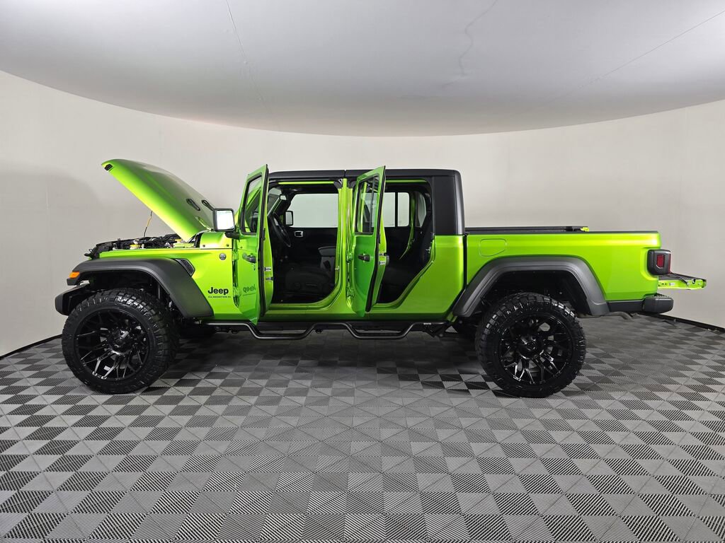 New 2025 Jeep Gladiator Sport image 16