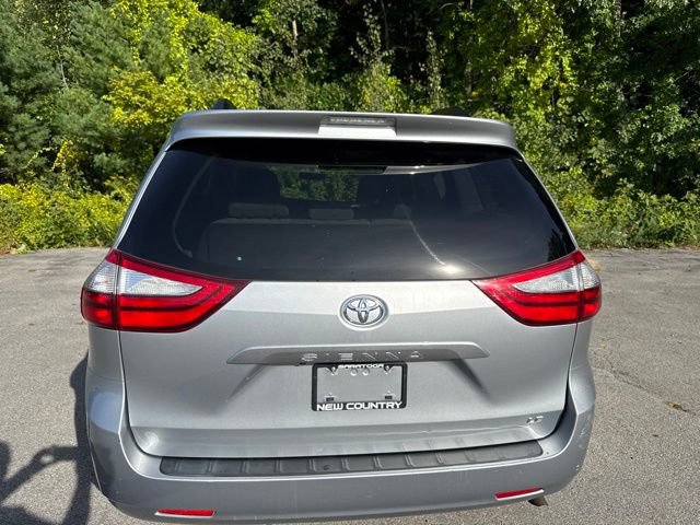 Used 2015 Toyota Sienna LE FWD image 6