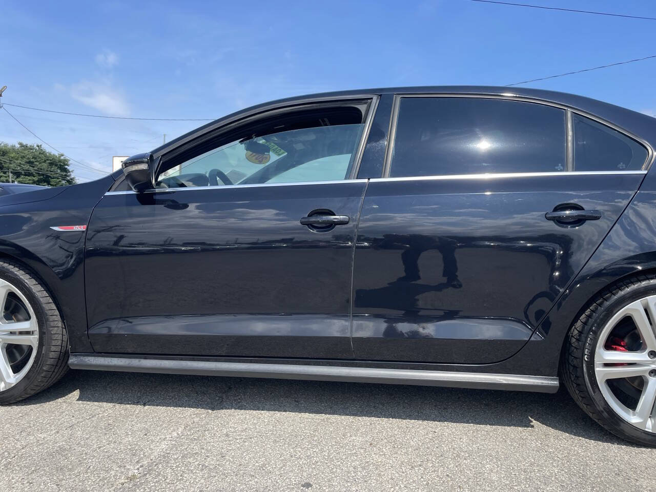 Used 2017 Volkswagen Jetta GLI FWD image 12