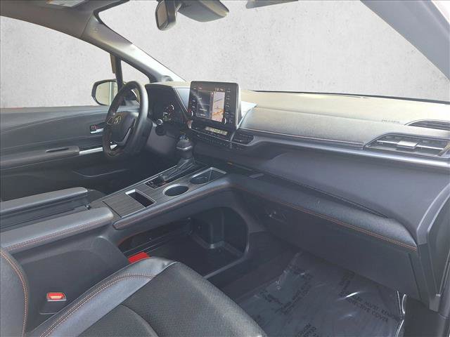 Certified 2024 Toyota Sienna XSE w/ XSE Premium Package image 19