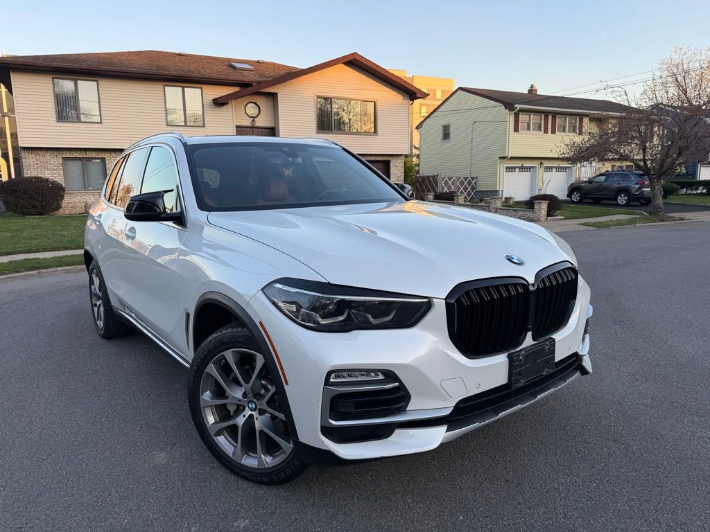Used 2019 BMW X5 xDrive40i w/ Premium Package 2
