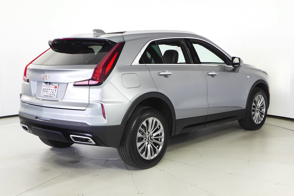 Used 2025 Cadillac XT4 Premium Luxury FWD image 7